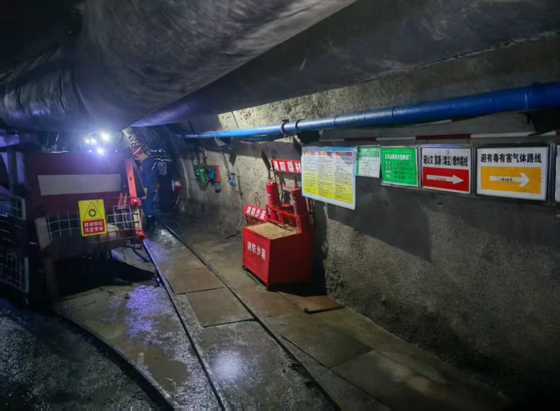 東大煤礦召開安全生產標準化現(xiàn)場會